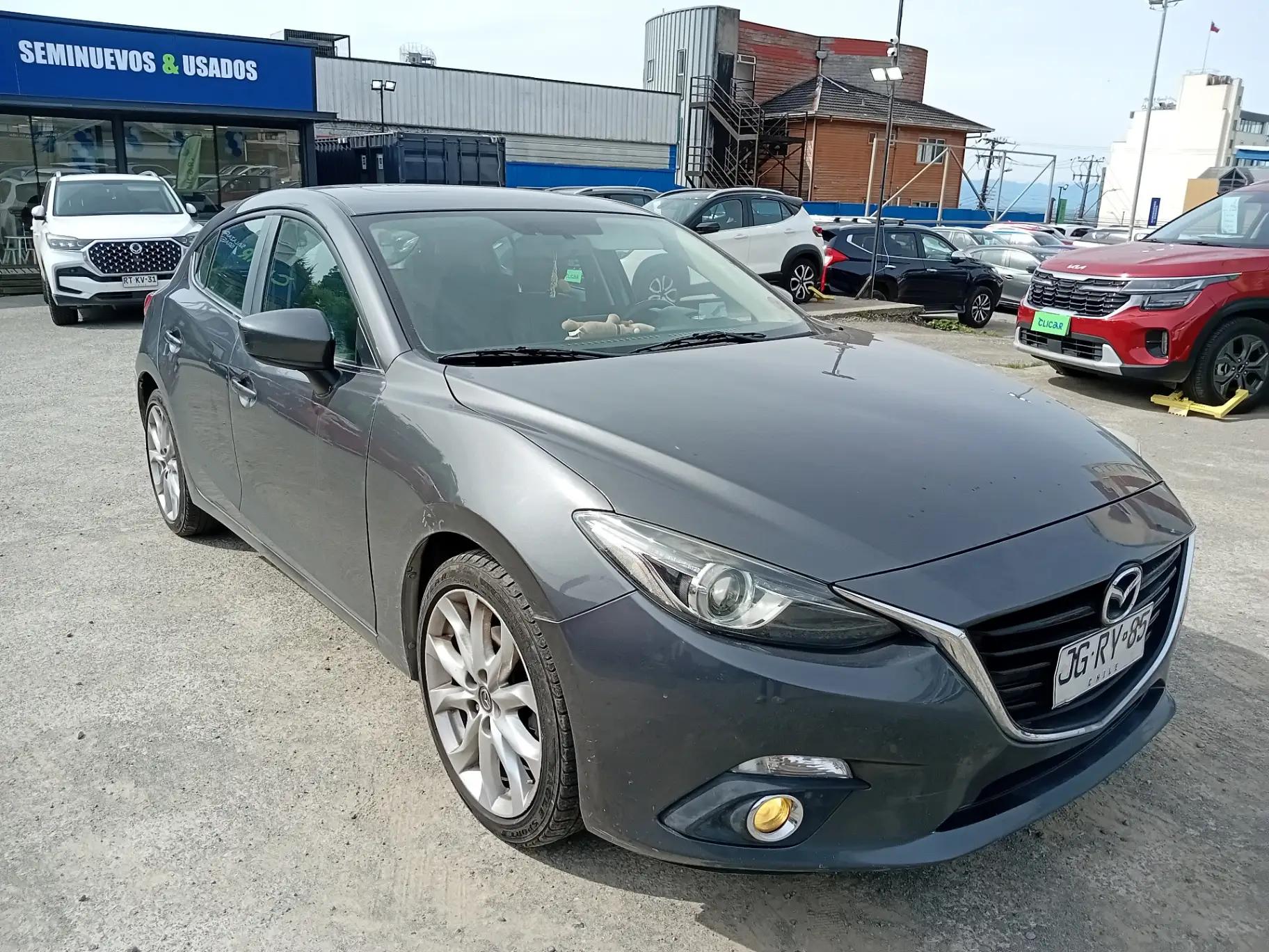Automovil Mazda New 3