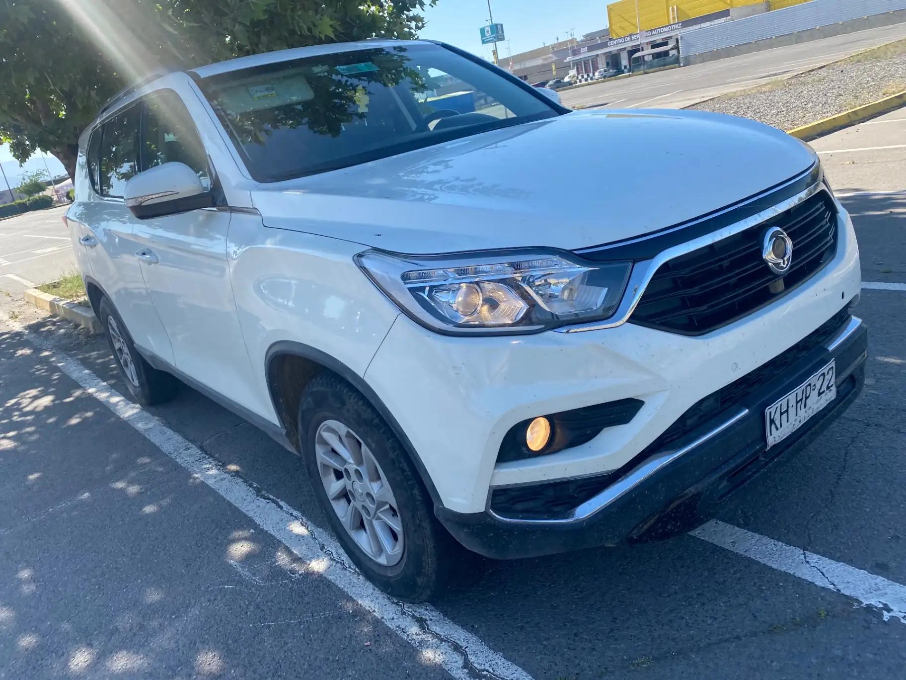 Station Wagon Ssangyong Rexton