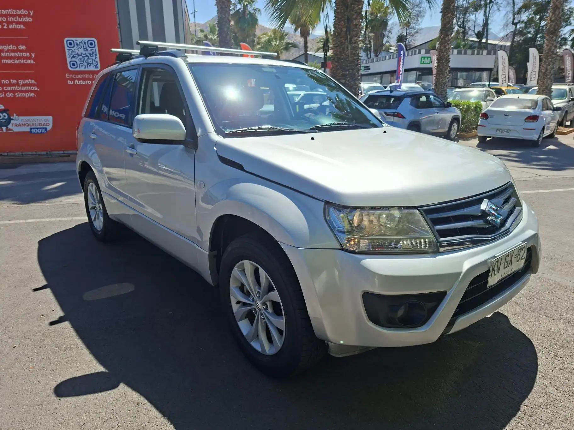 Station Wagon Suzuki Grand Nomade