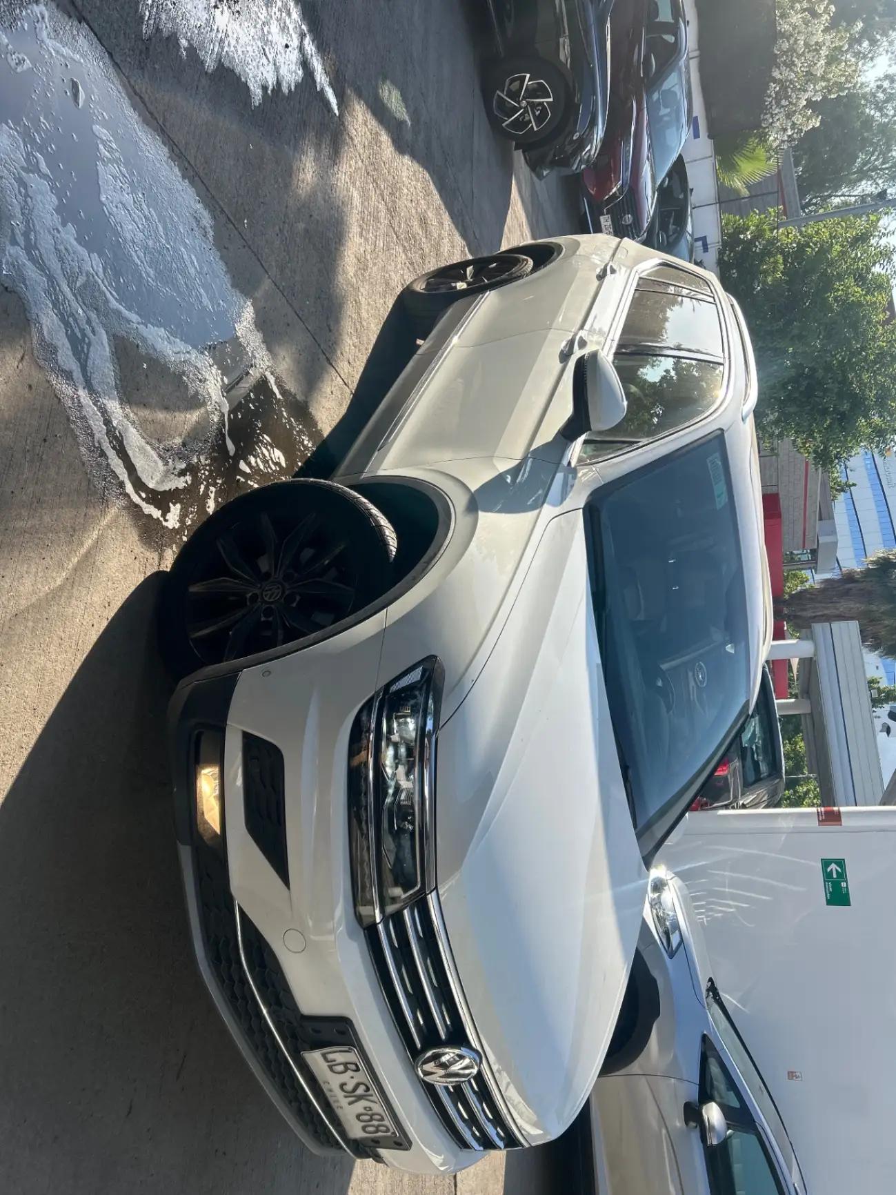 Station Wagon Volkswagen Tiguan