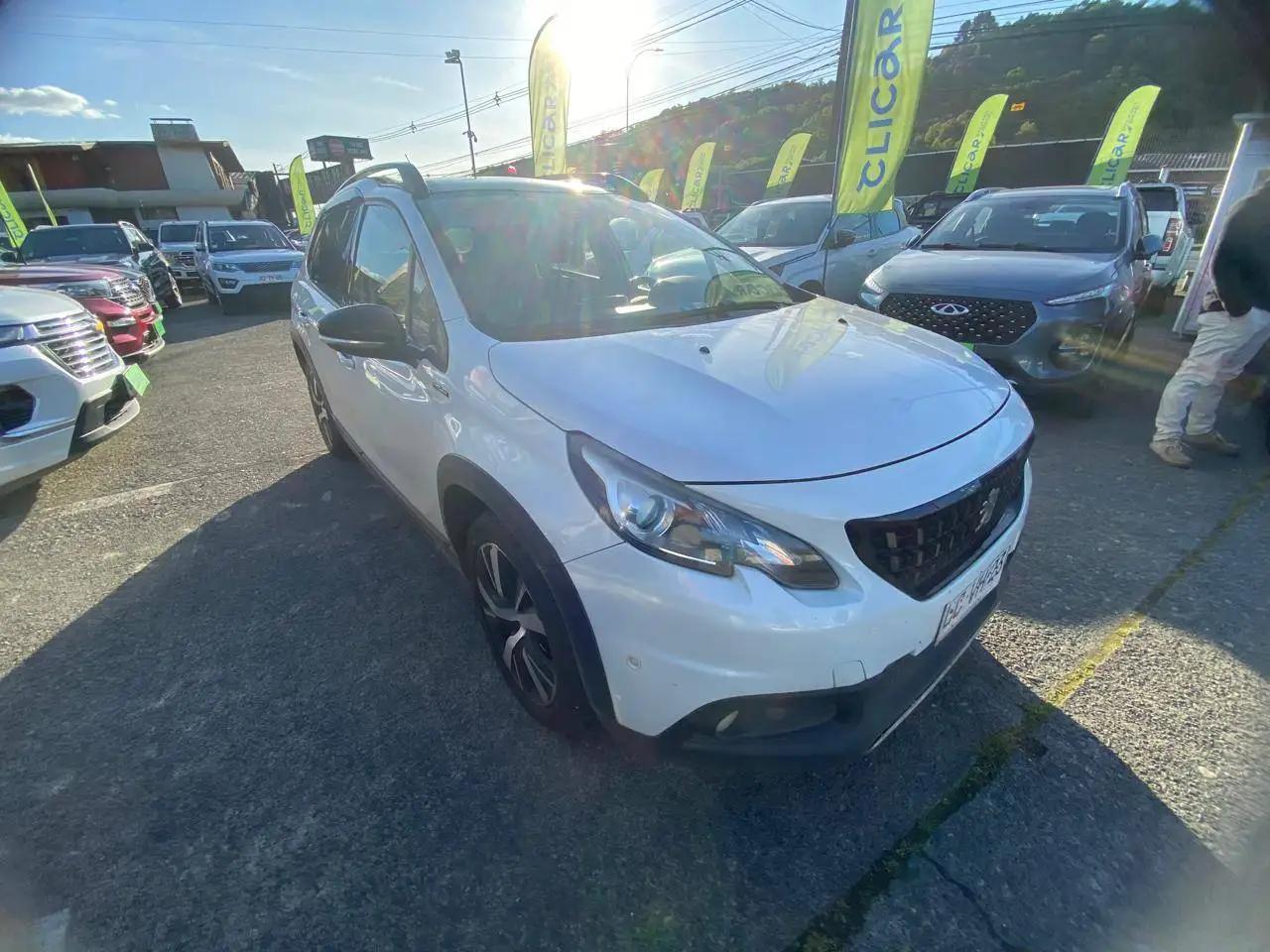 Station Wagon Peugeot 2008