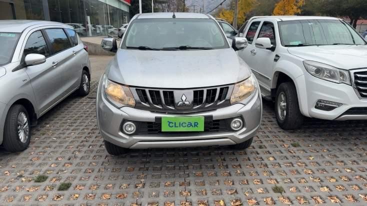 Camioneta Mitsubishi L200
