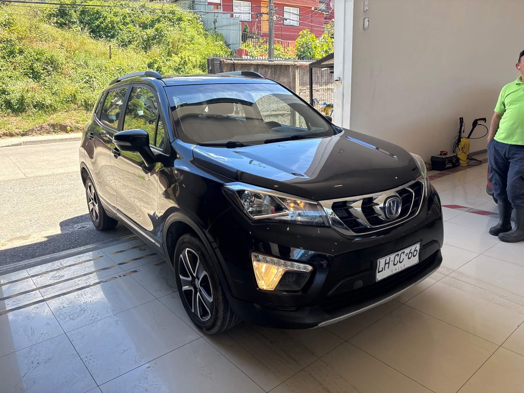 Automovil Changan Cs15