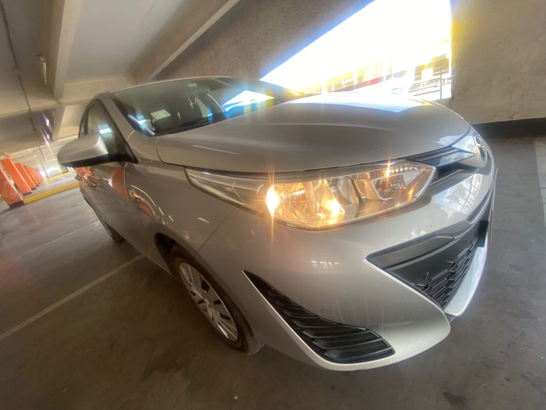 Automovil Toyota Yaris