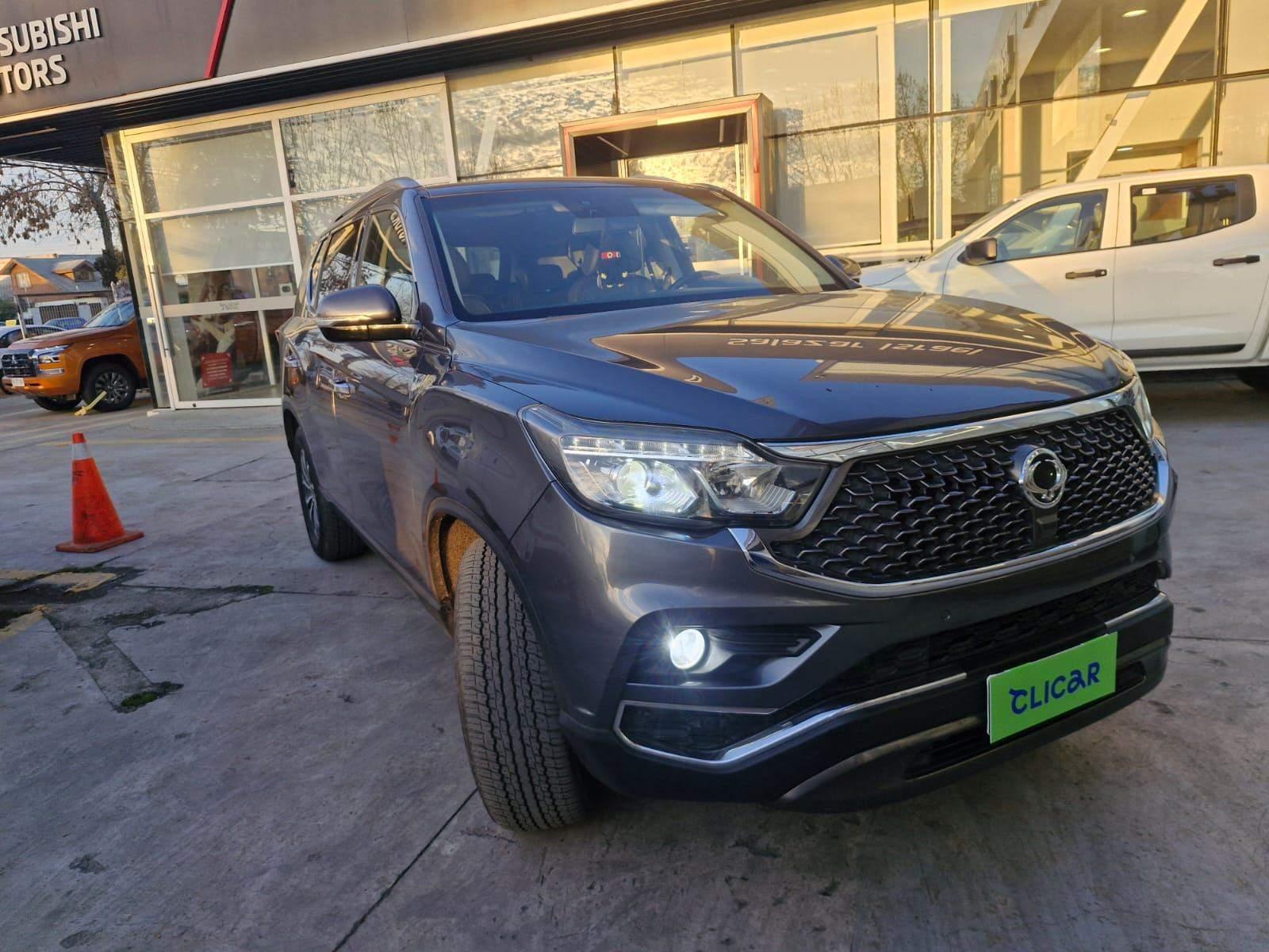 Station Wagon Ssangyong Rexton