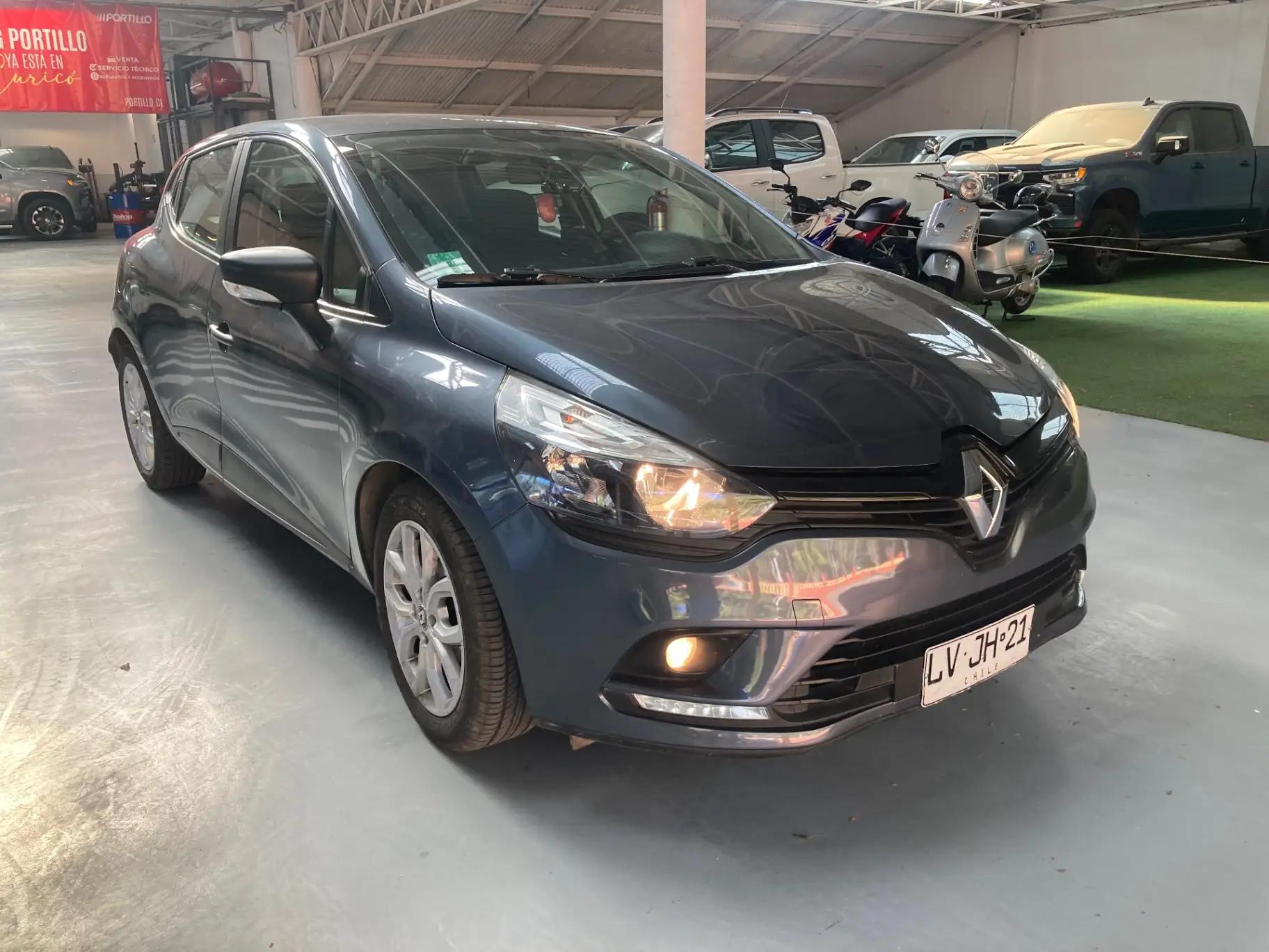 Automovil Renault Clio