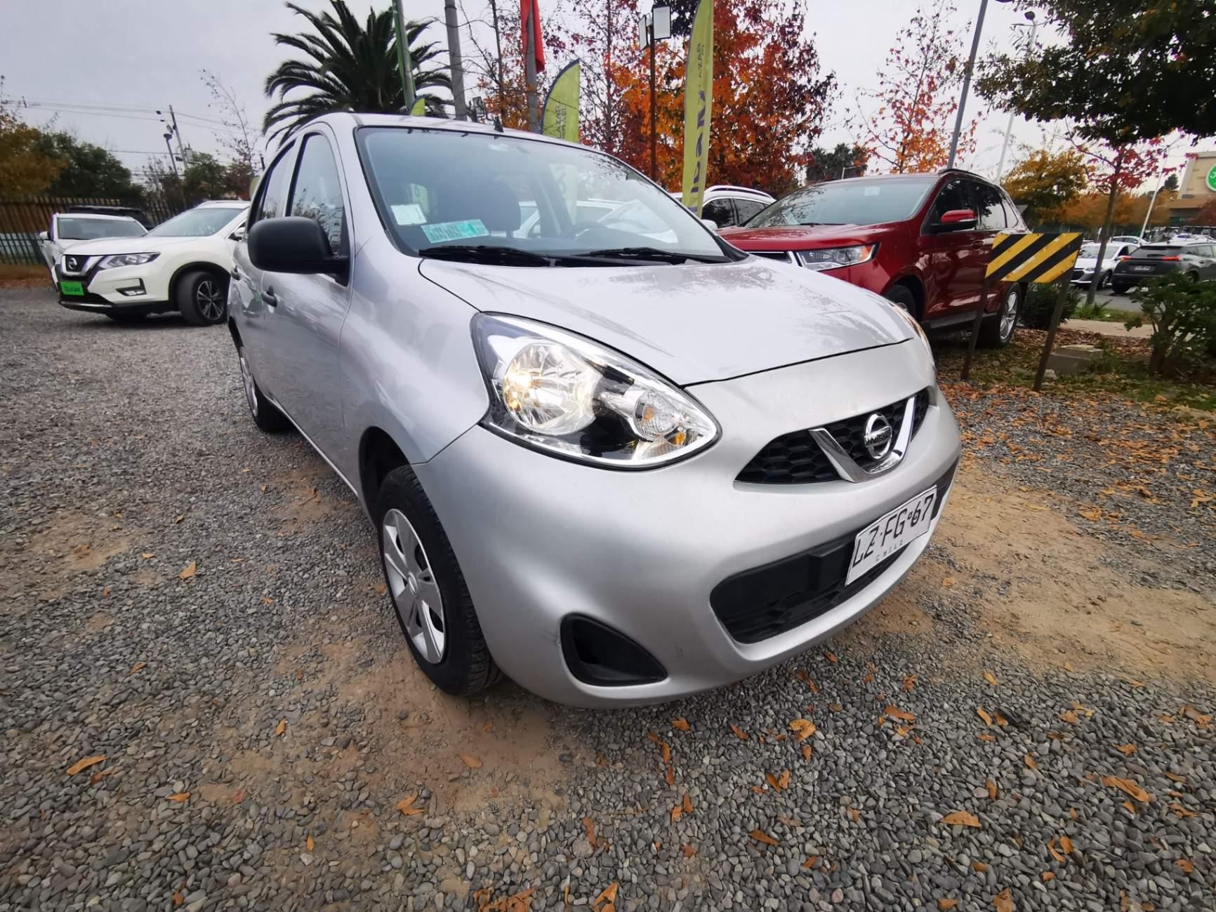 Hatchback Nissan March