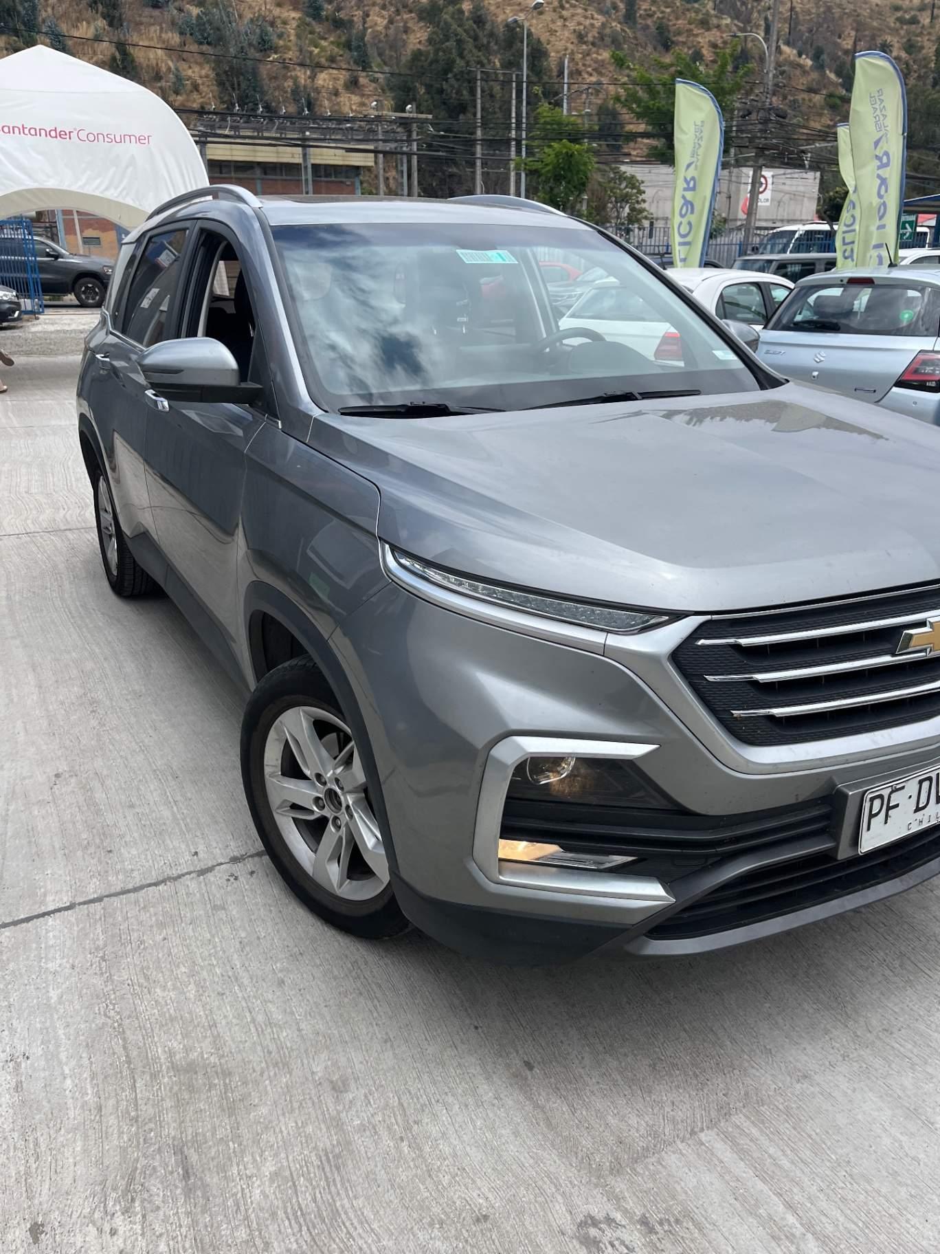 Station Wagon Chevrolet Captiva