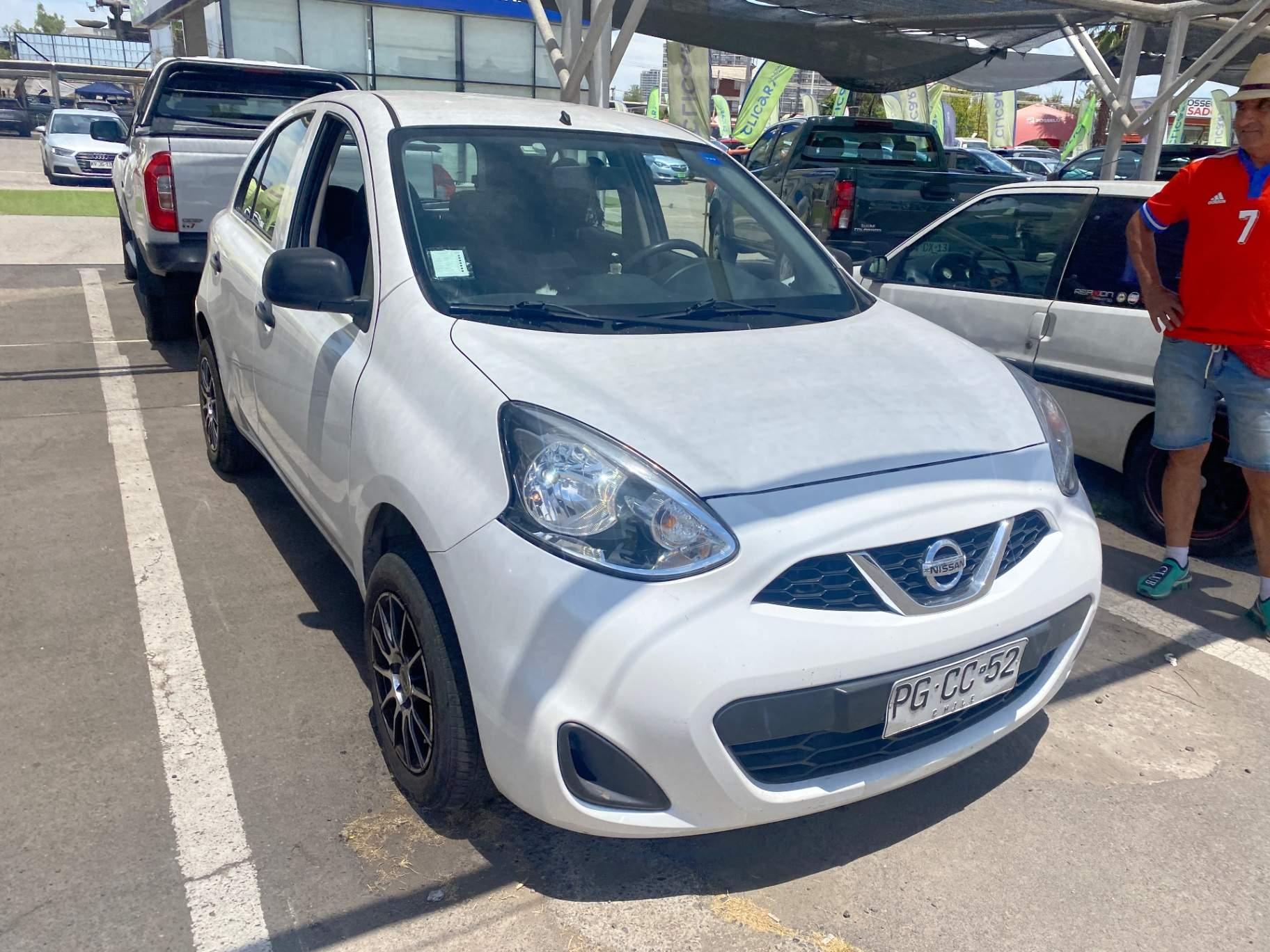 Automovil Nissan March