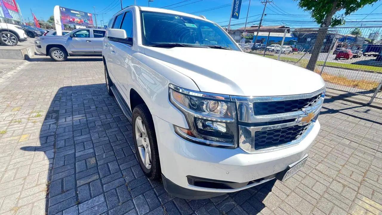 Station Wagon Chevrolet Tahoe
