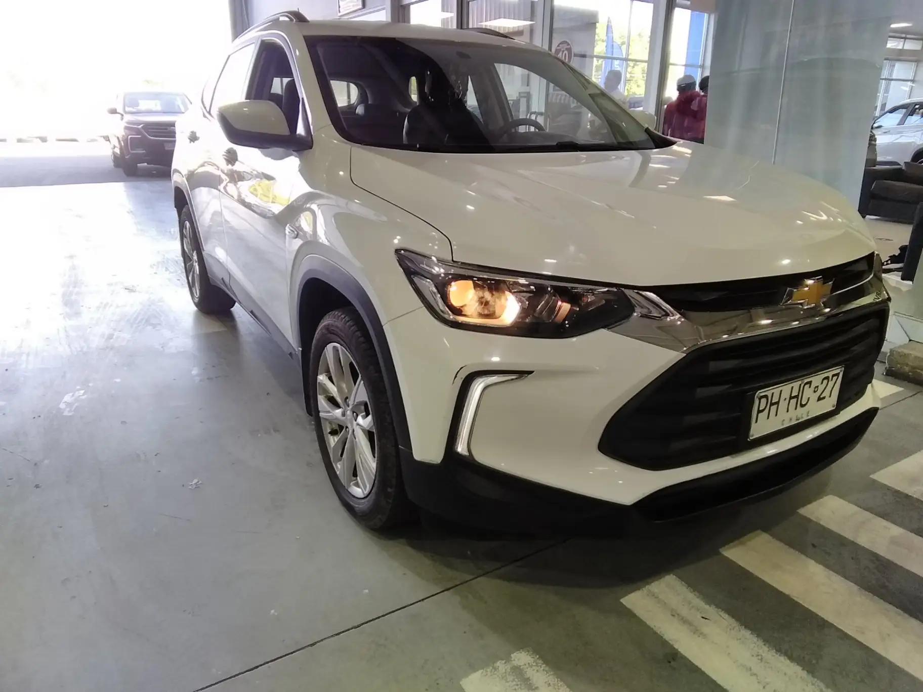 Station Wagon Chevrolet Tracker