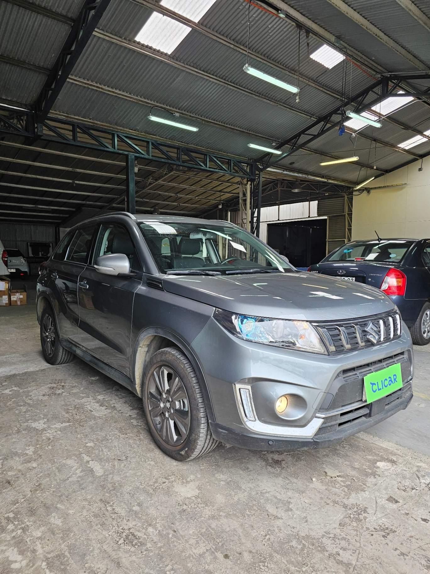 Station Wagon Suzuki Vitara