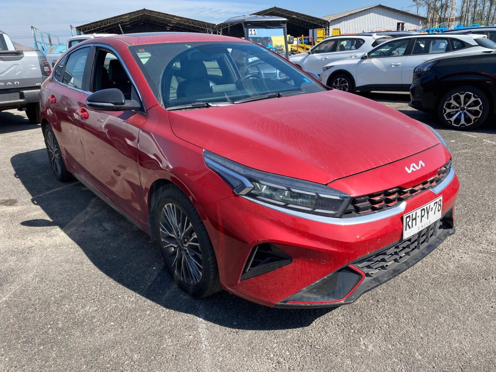 Automovil Kia Cerato 5