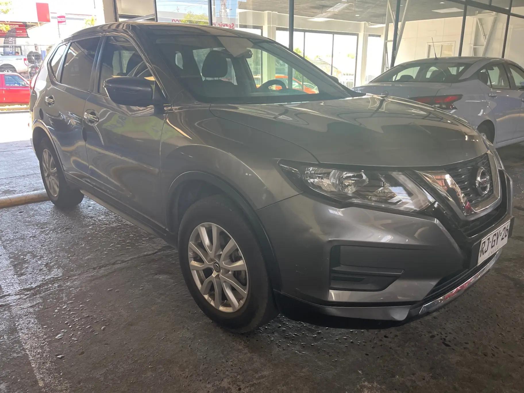 Station Wagon Nissan X-trail