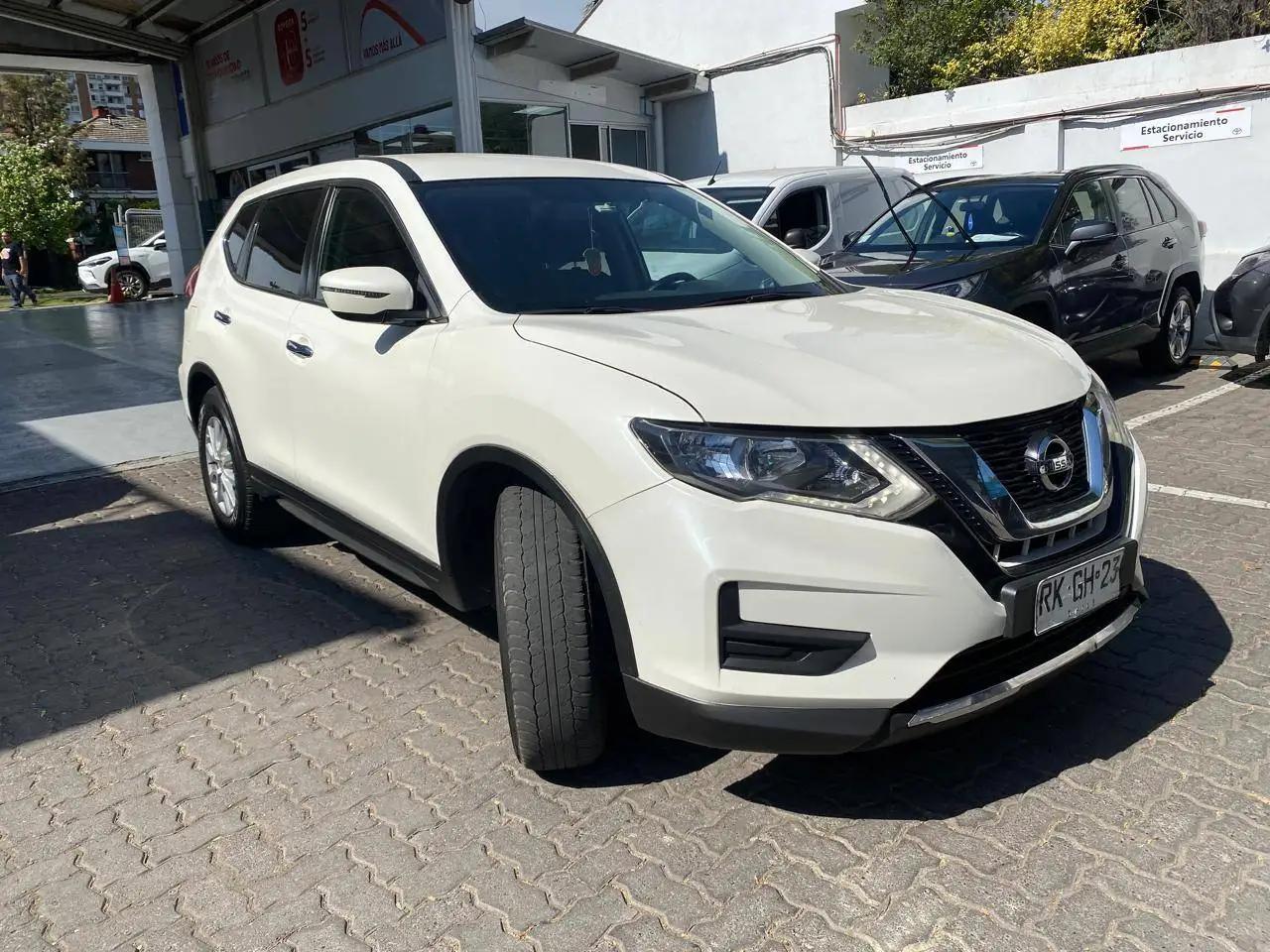 Station Wagon Nissan X-trail