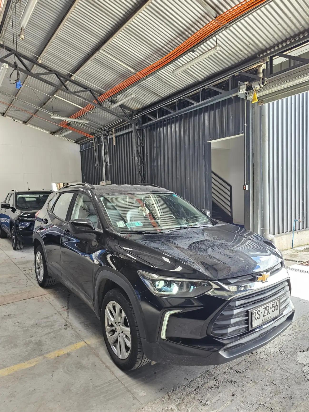 Station Wagon Chevrolet Tracker