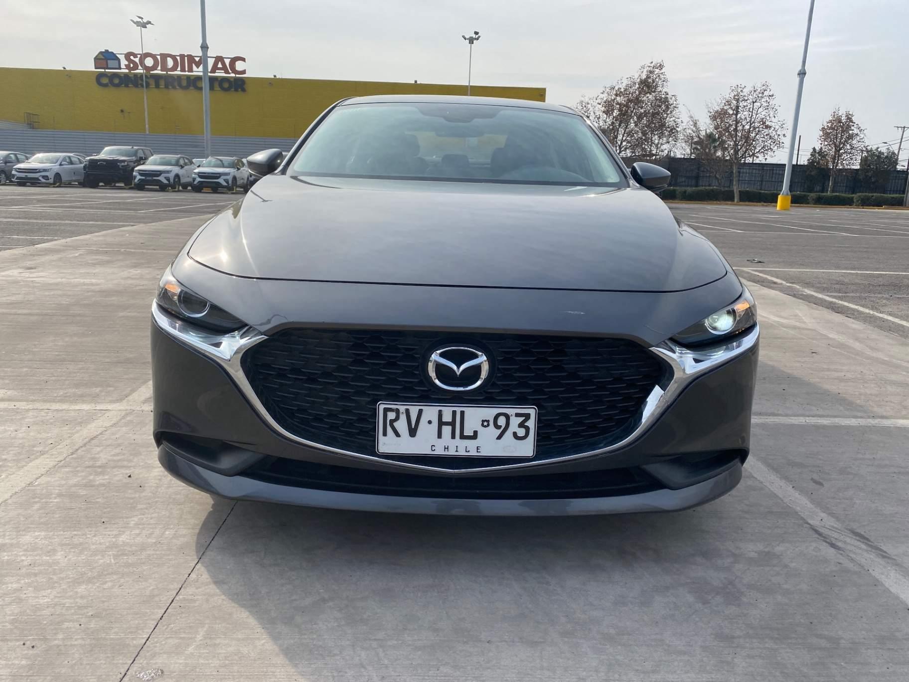Automovil Mazda 3