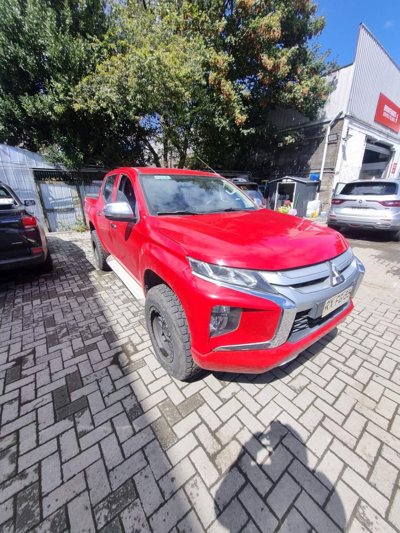 Camioneta Mitsubishi L200
