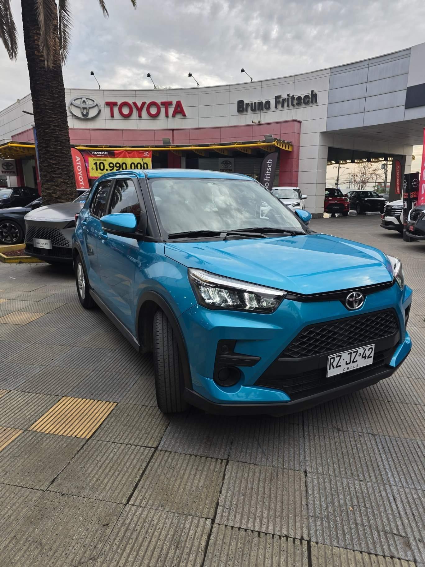 Hatchback Toyota Raize