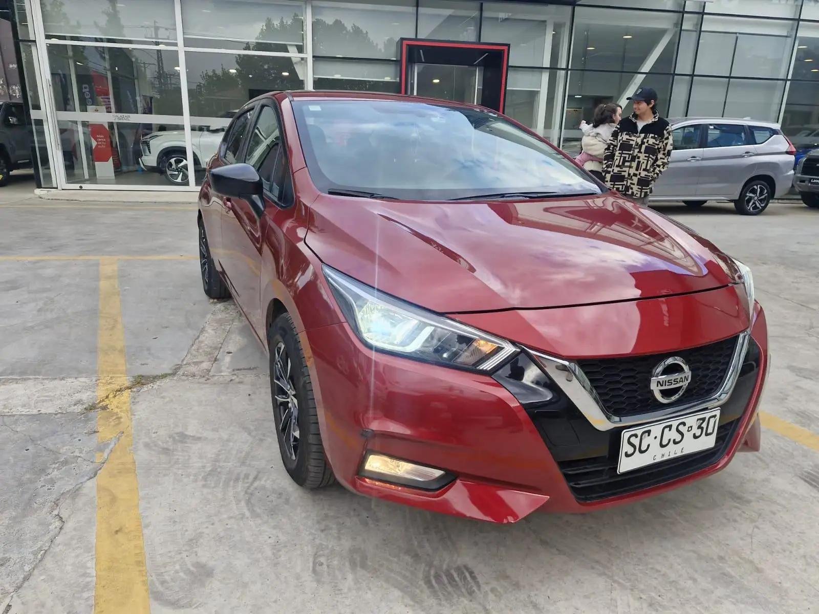 Automovil Nissan Versa