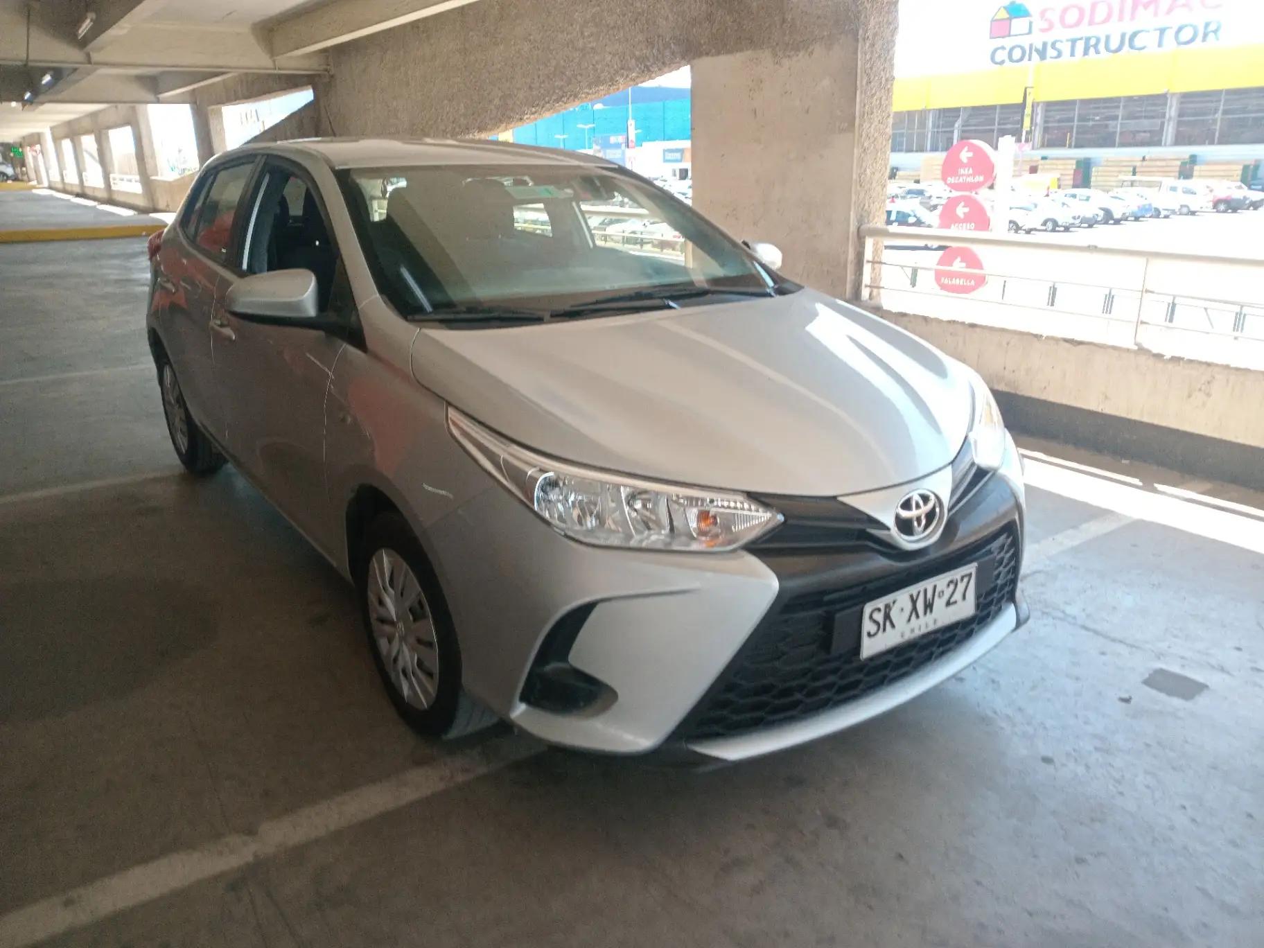 Automovil Toyota Yaris