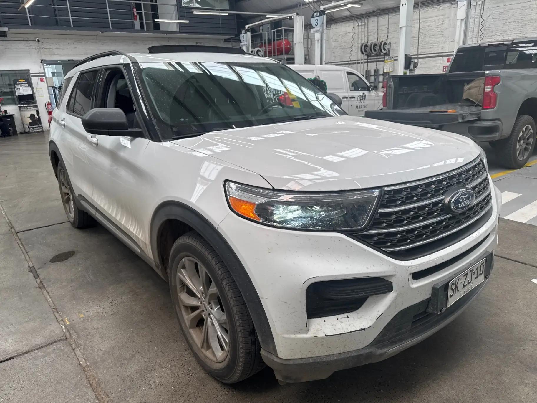 Station Wagon Ford Explorer