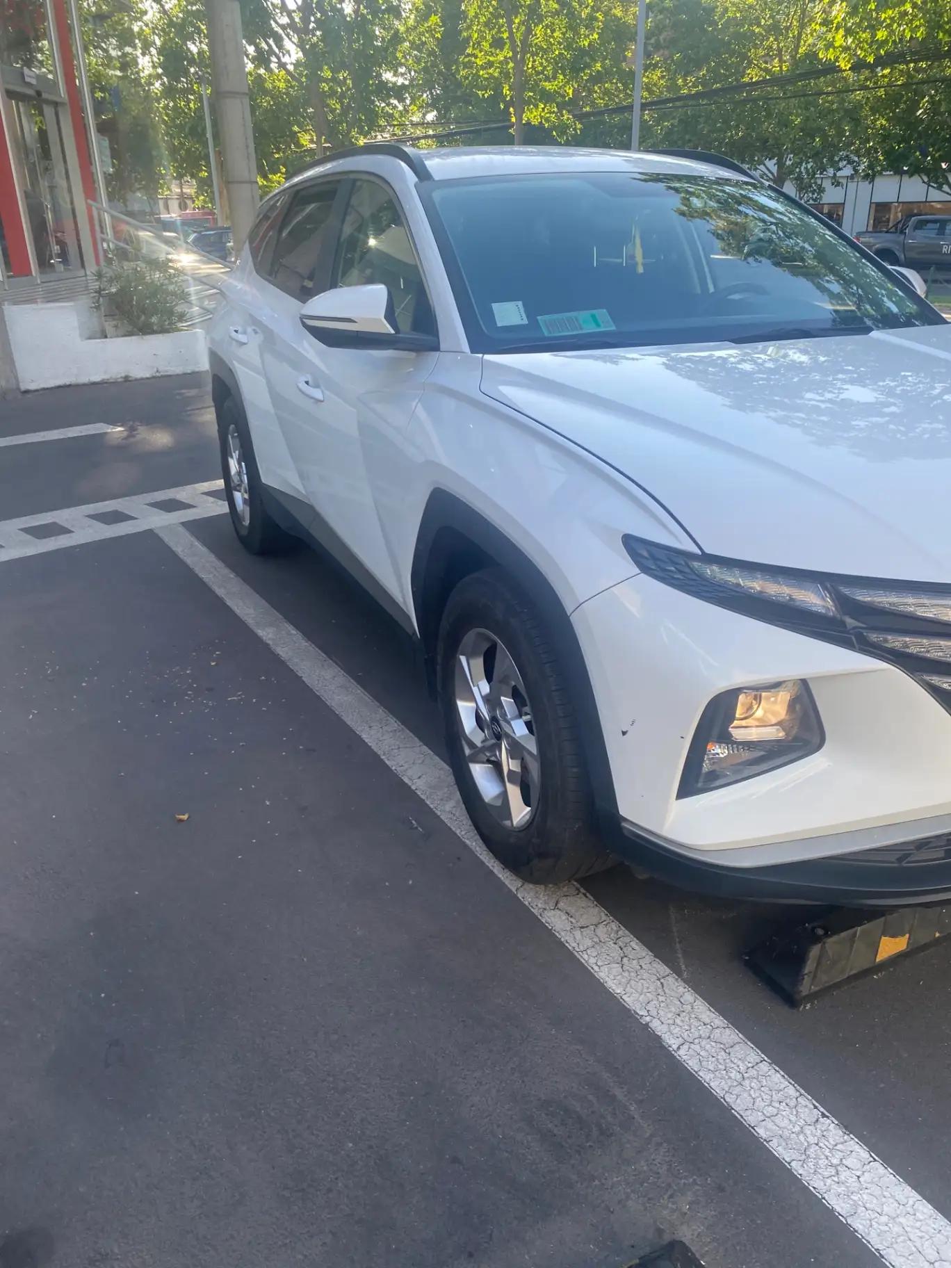 Station Wagon Hyundai Tucson