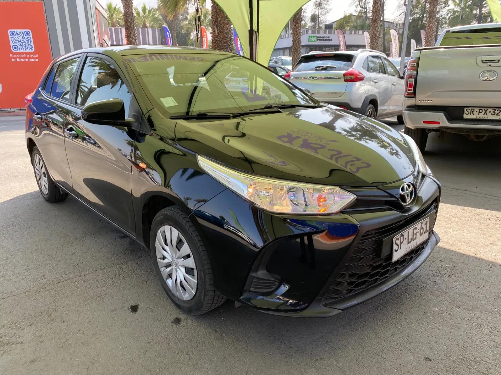 Automovil Toyota Yaris