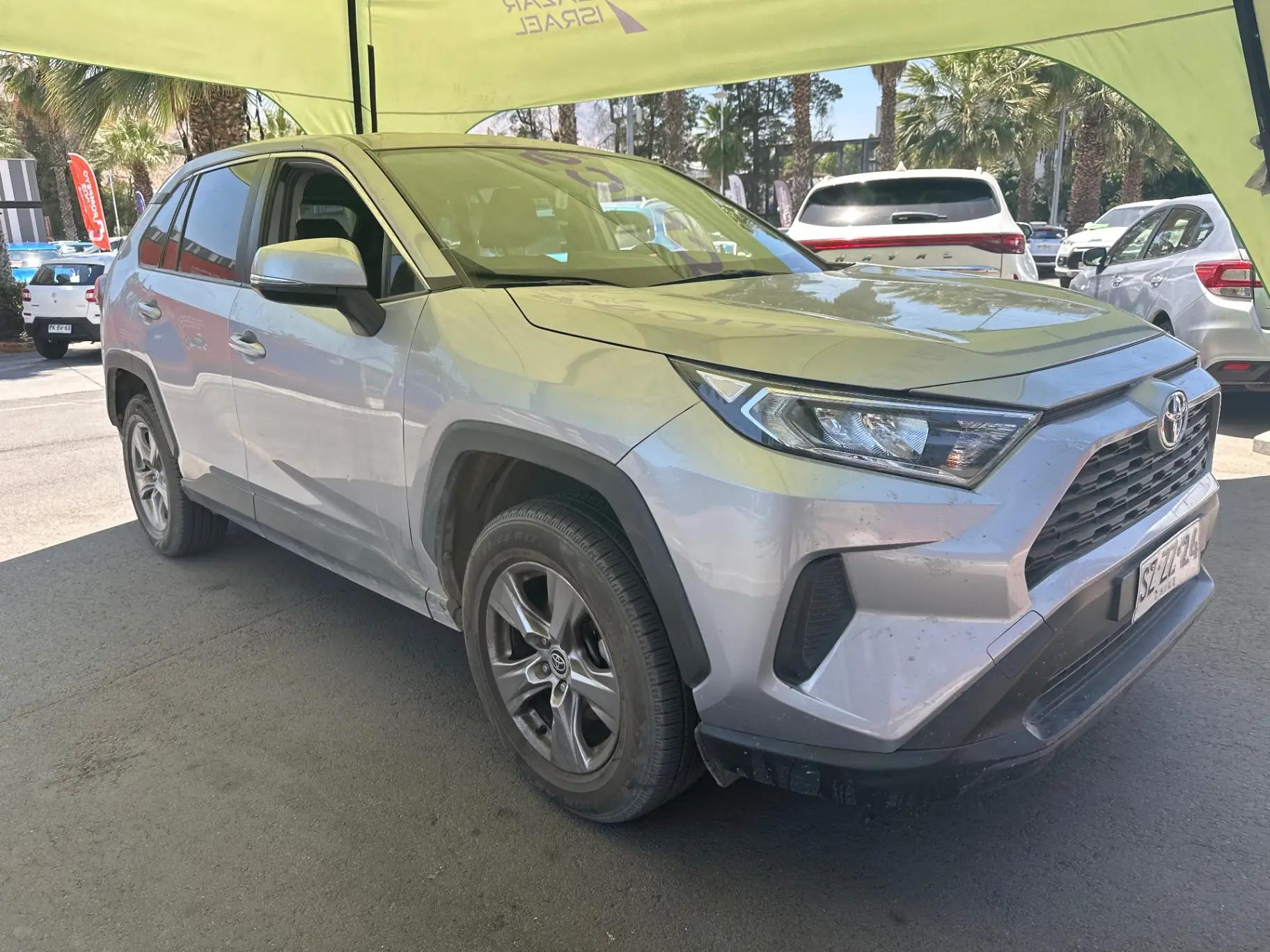 Station Wagon Toyota Rav 4