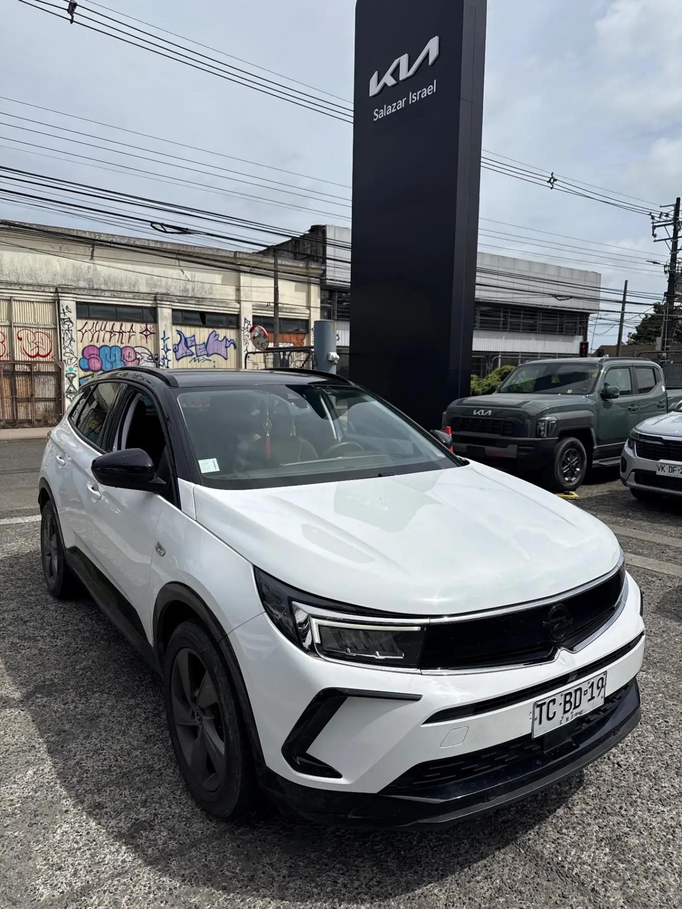 Station Wagon Opel Grandland