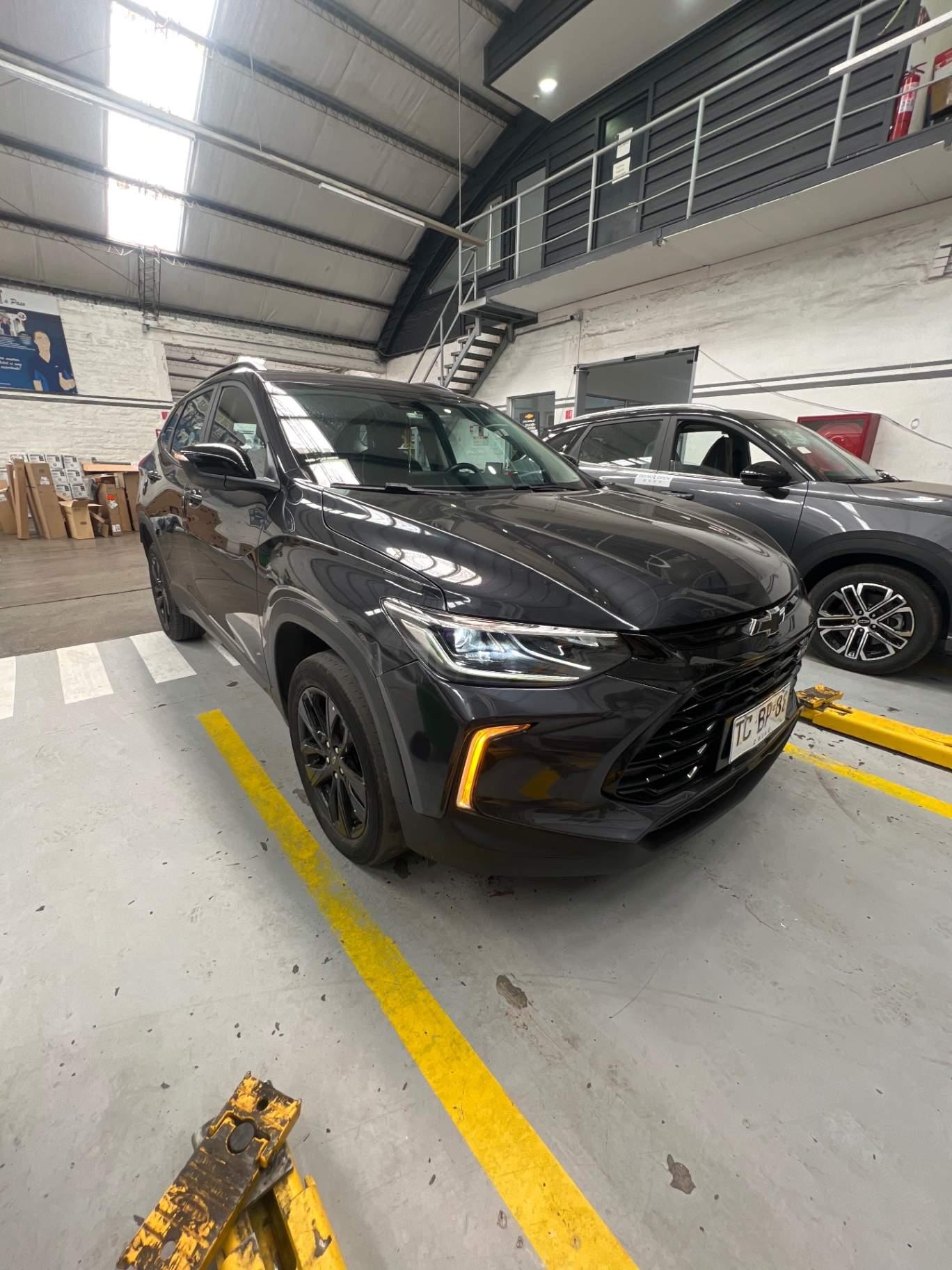 Station Wagon Chevrolet Tracker