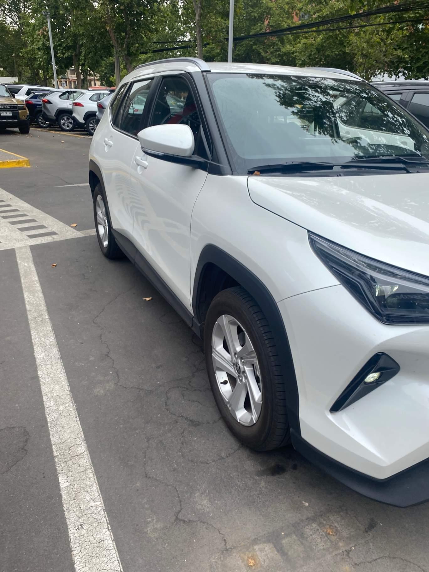 Station Wagon Toyota Yaris