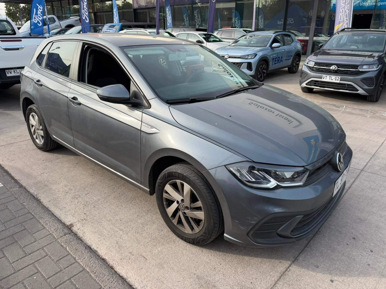 Automovil Volkswagen Polo