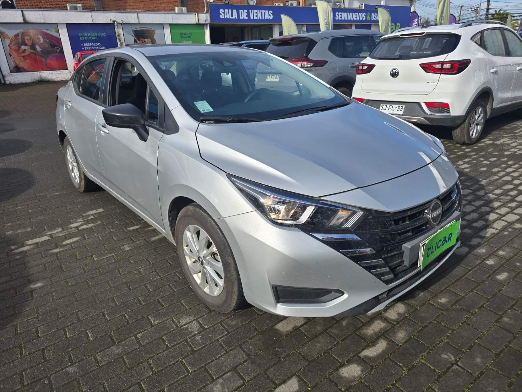 Automovil Nissan Versa