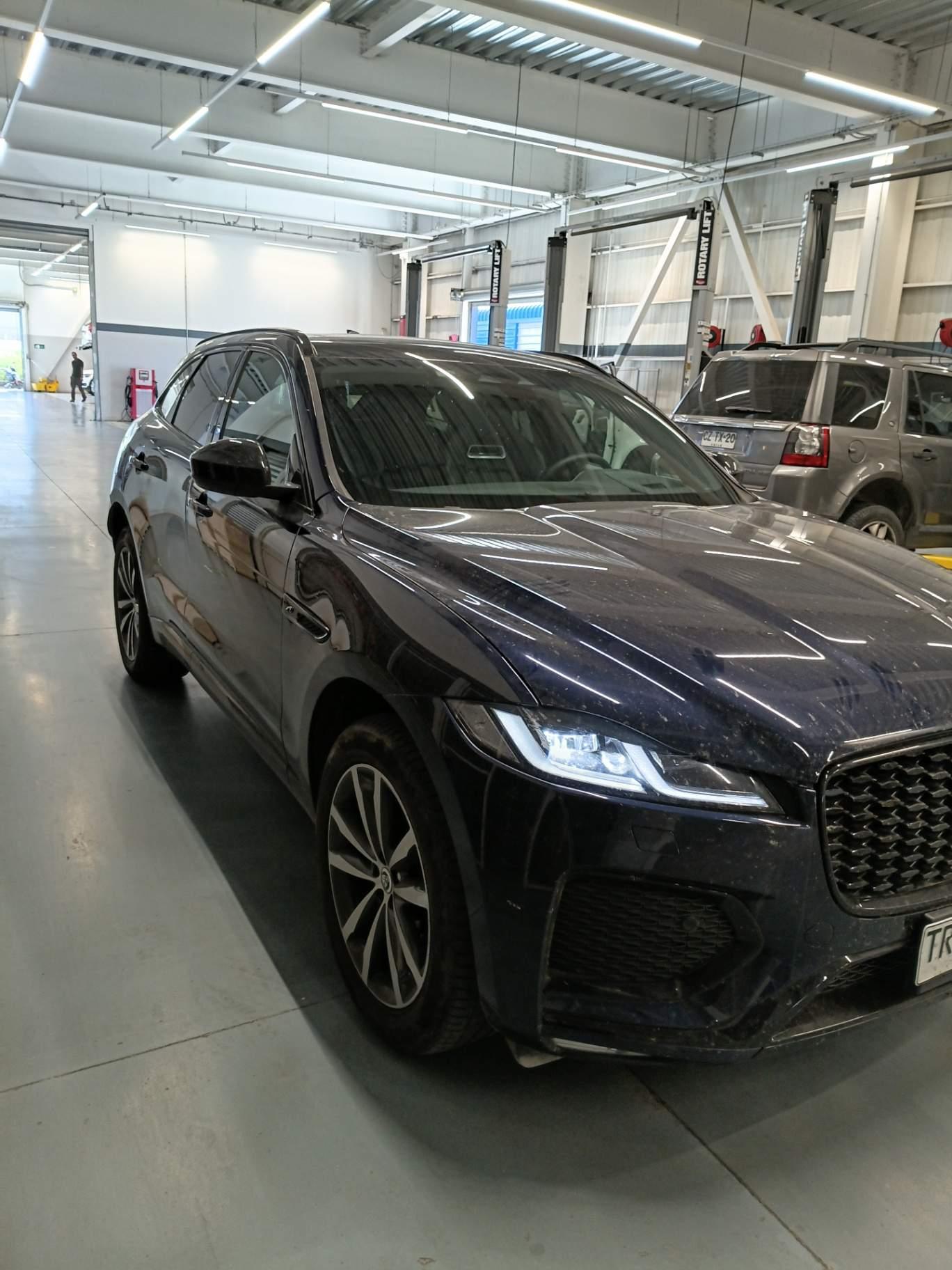 Station Wagon Jaguar F-pace