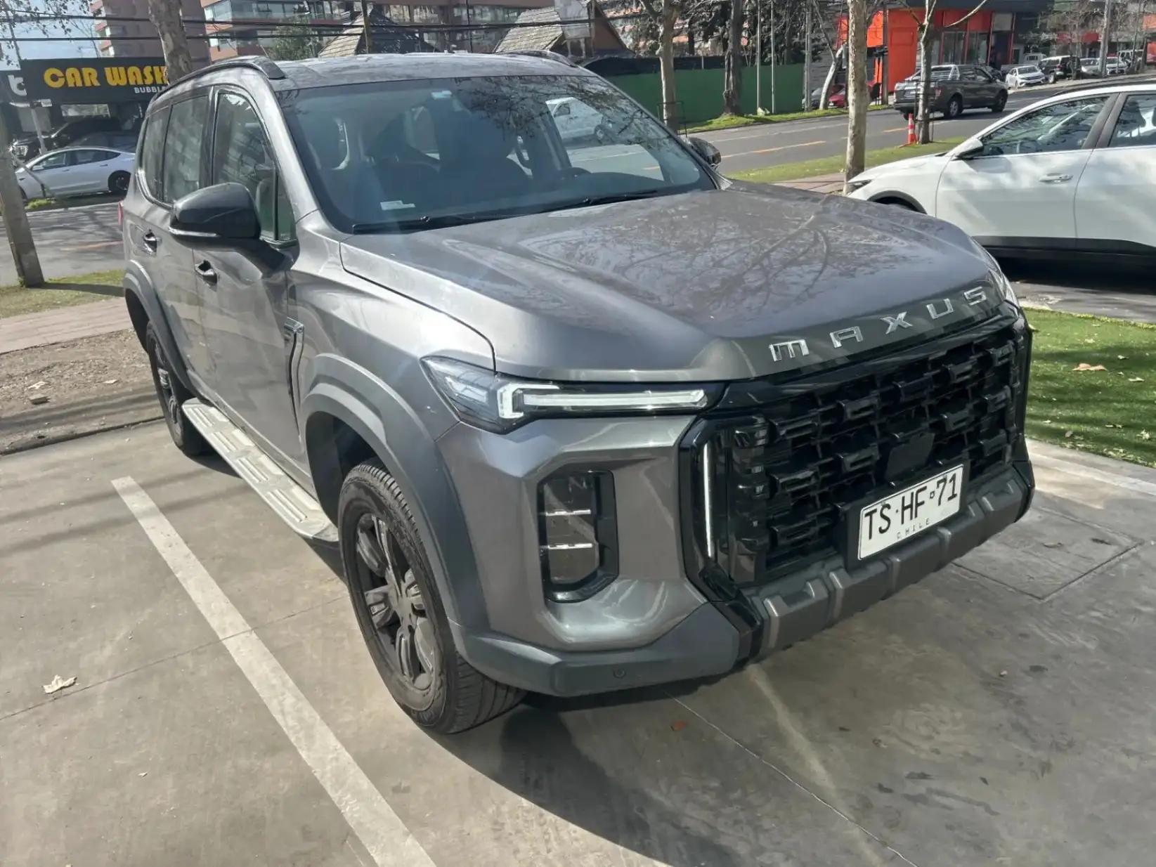 Station Wagon Maxus D90