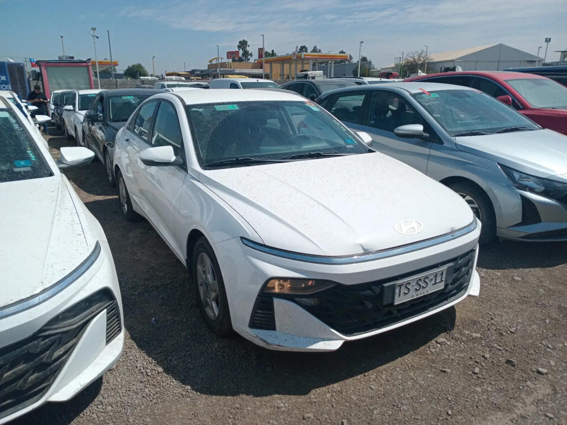 Automovil Hyundai Accent