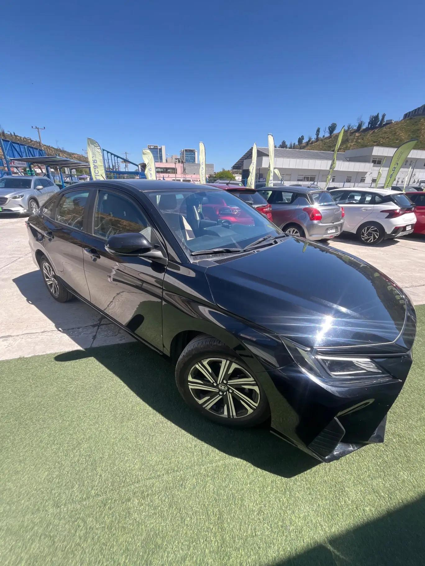 Automovil Toyota Yaris