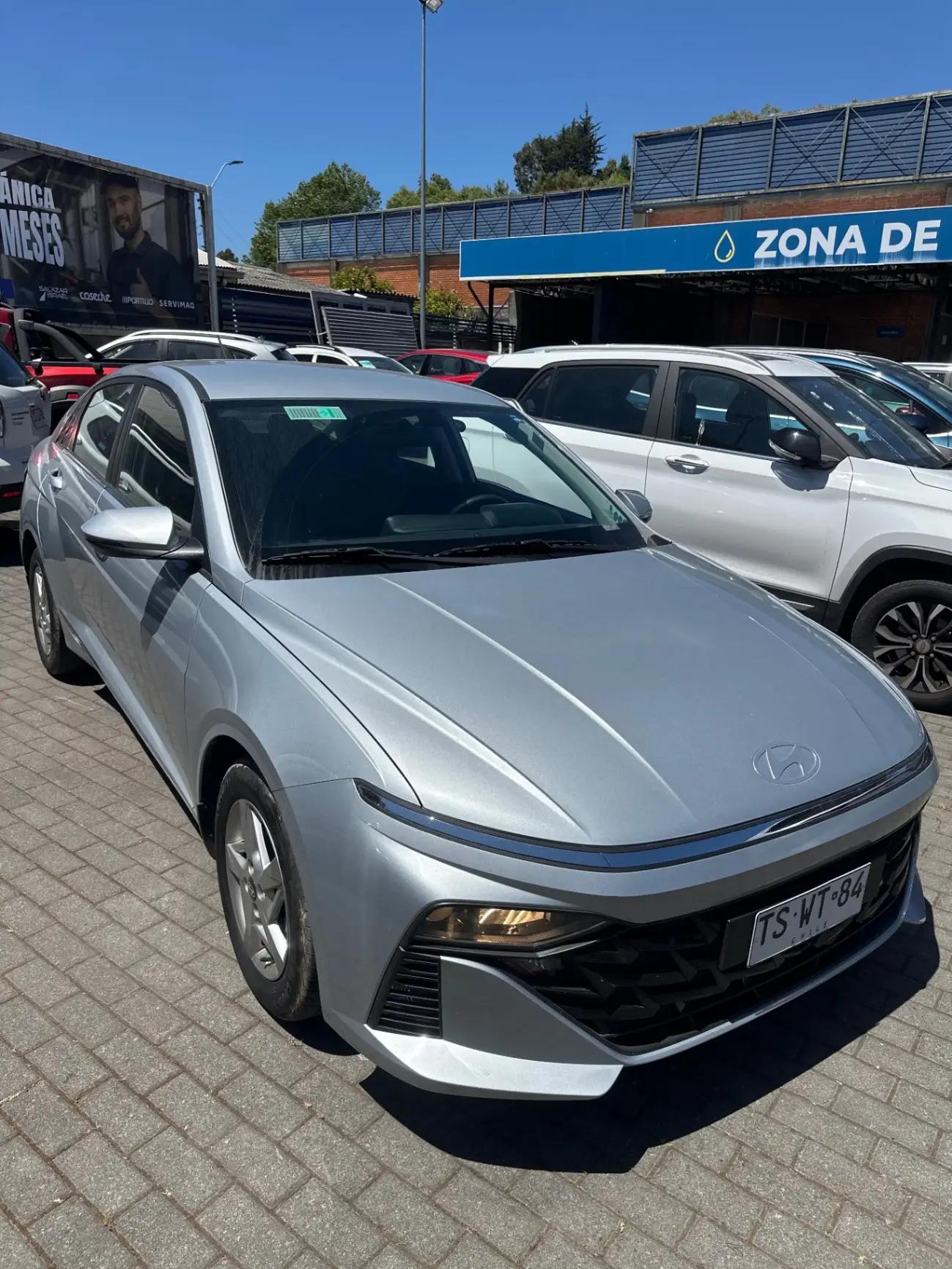 Automovil Hyundai Accent