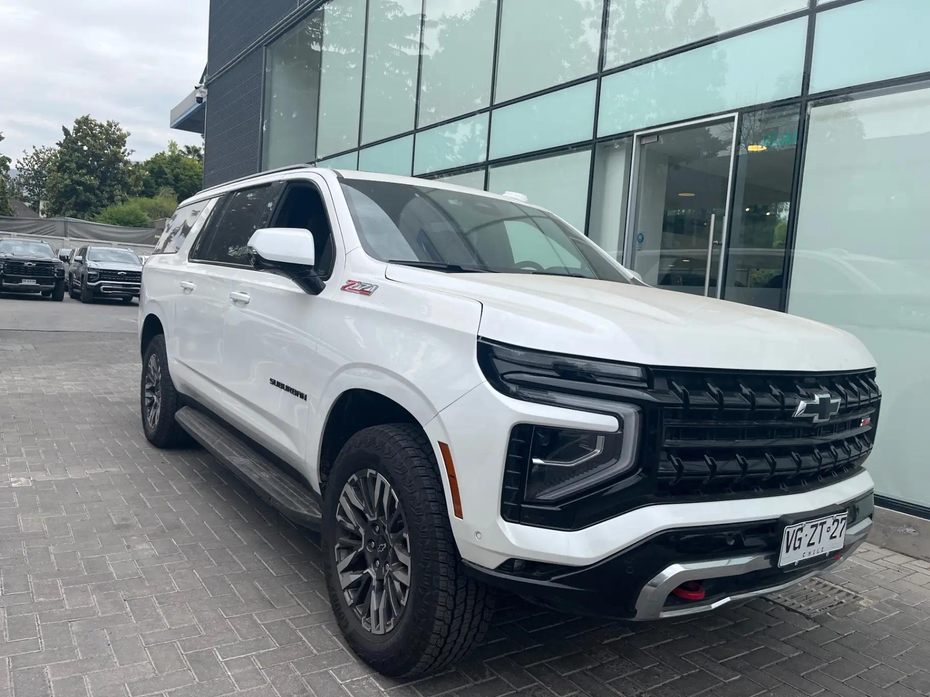 Station Wagon Chevrolet Suburban