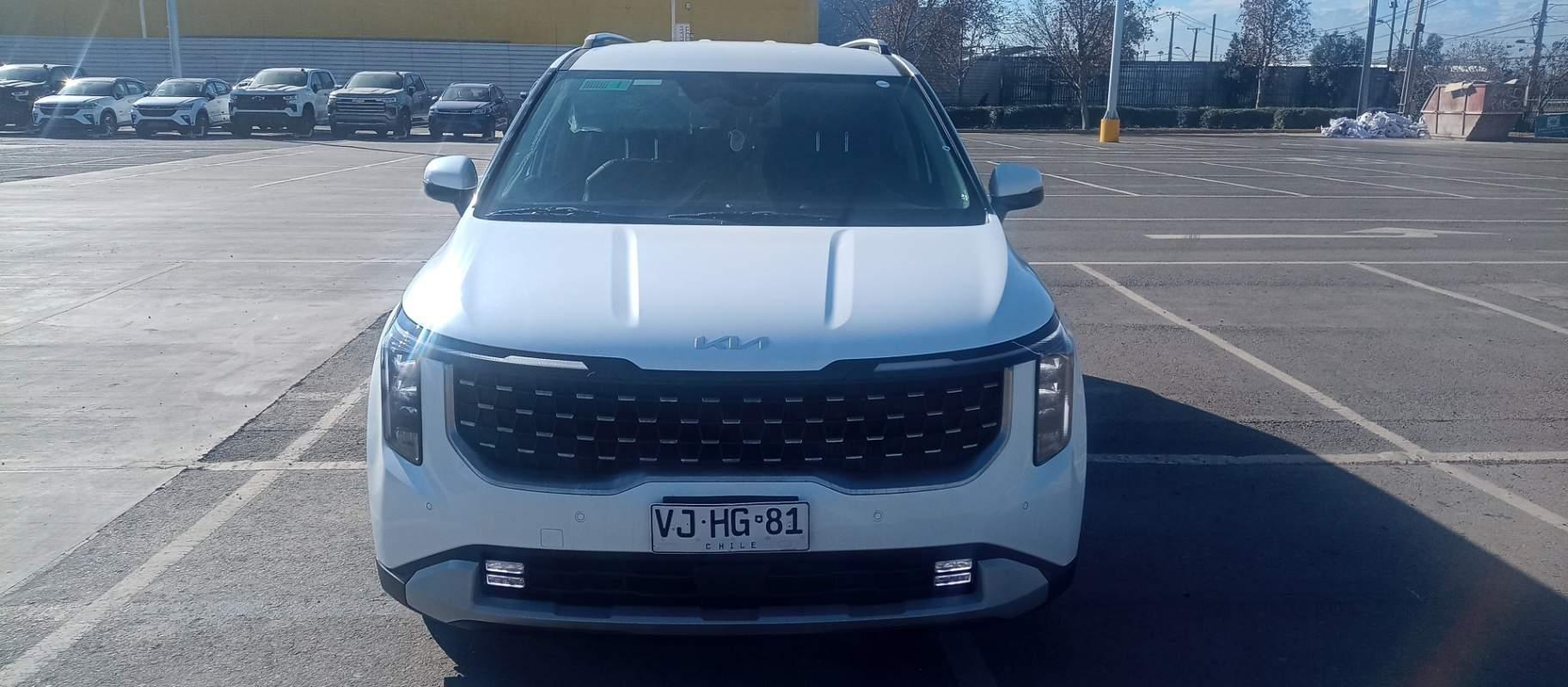 Furgon Kia Carnival