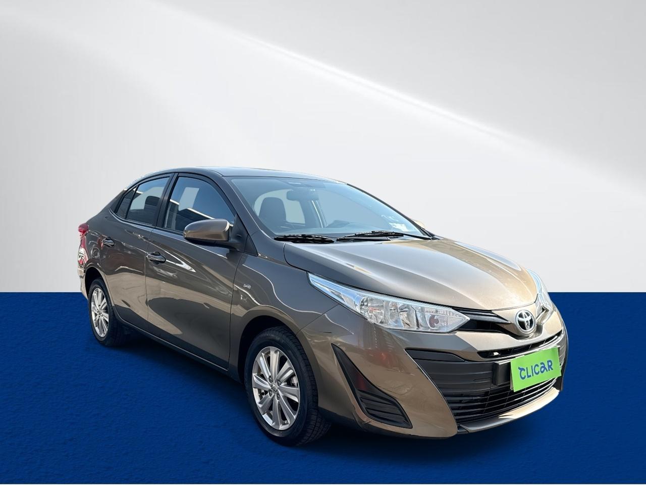 Automovil Toyota Yaris