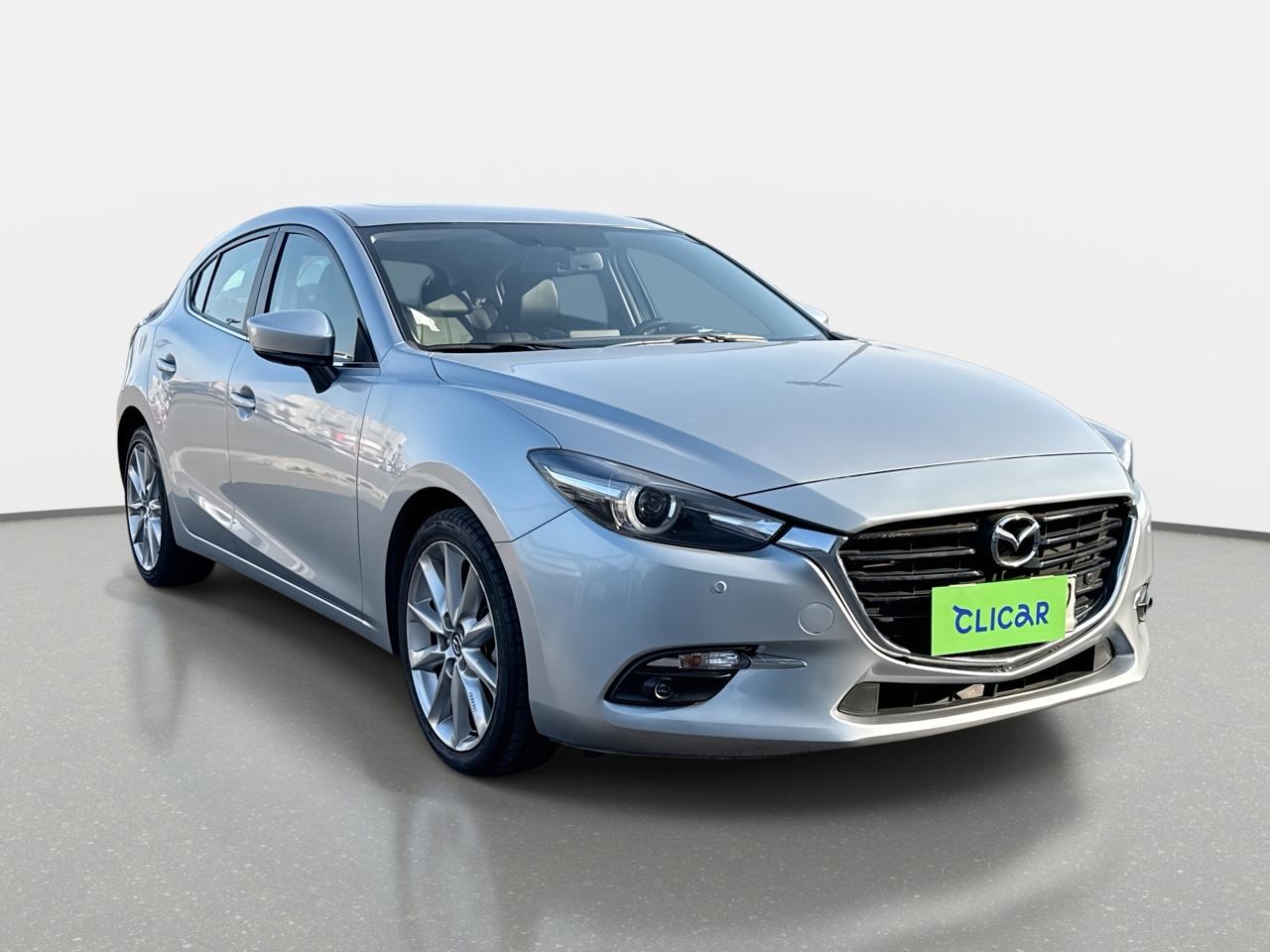 Automovil Mazda 3