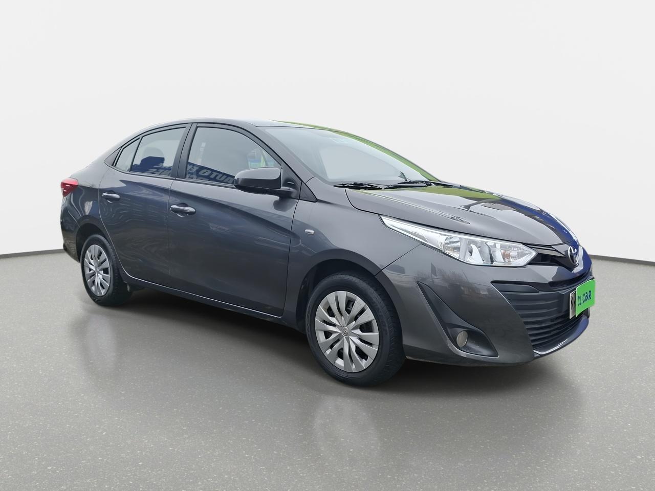 Automovil Toyota Yaris