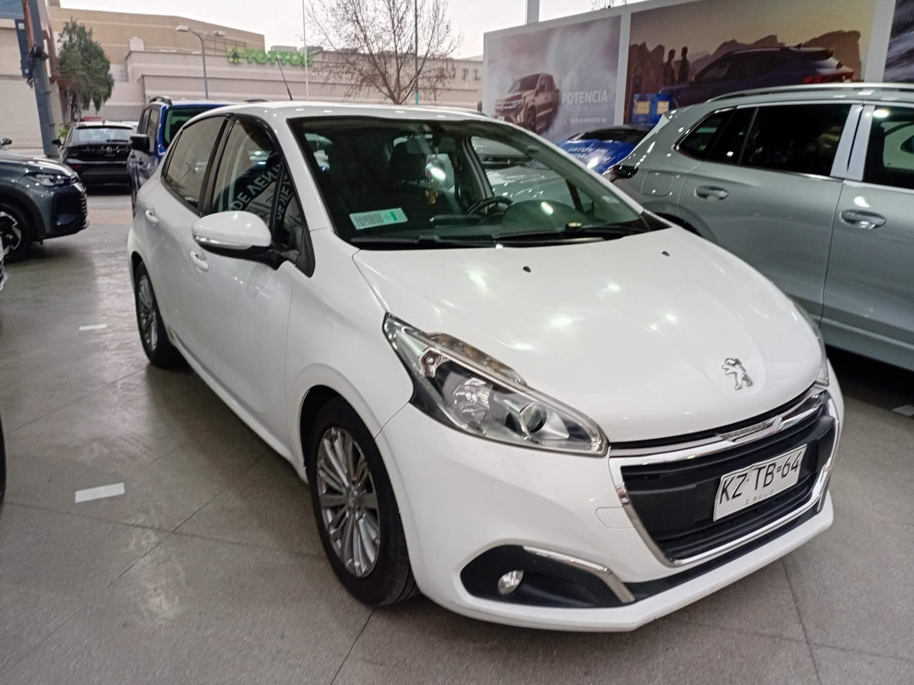 Hatchback Peugeot 208