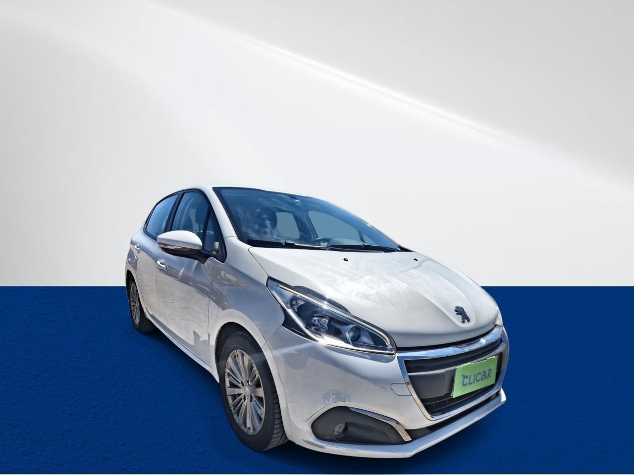 Automovil Peugeot 208