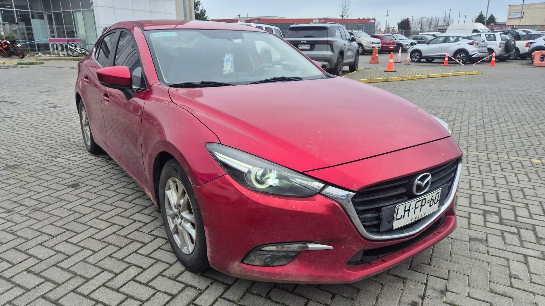 Automovil Mazda 3