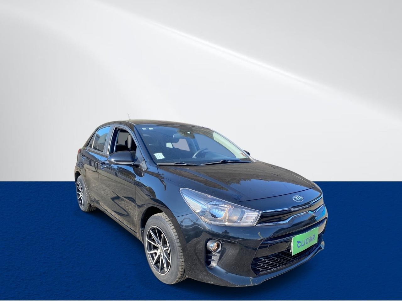 Automovil Kia Rio 5