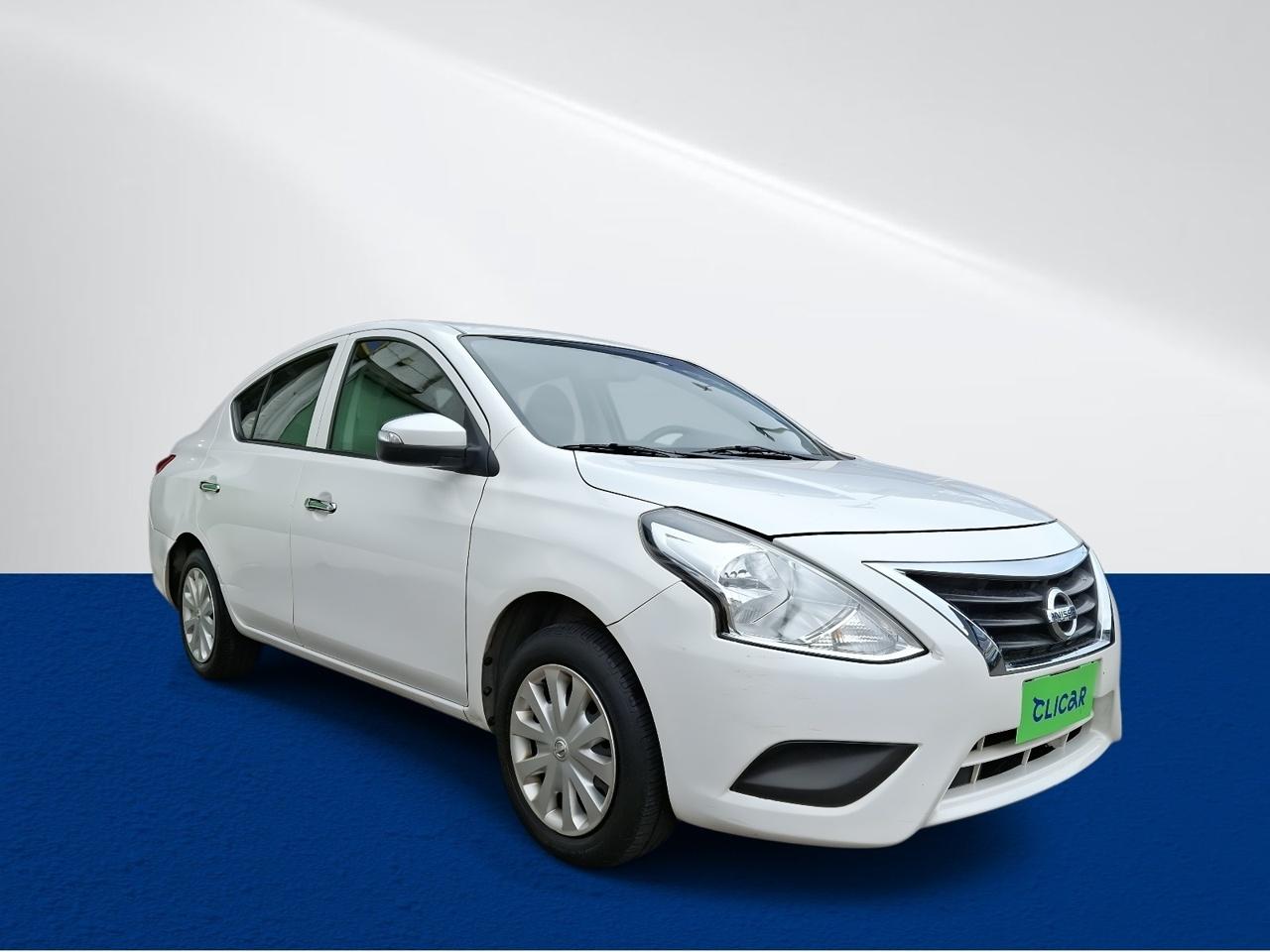 Automovil Nissan Versa