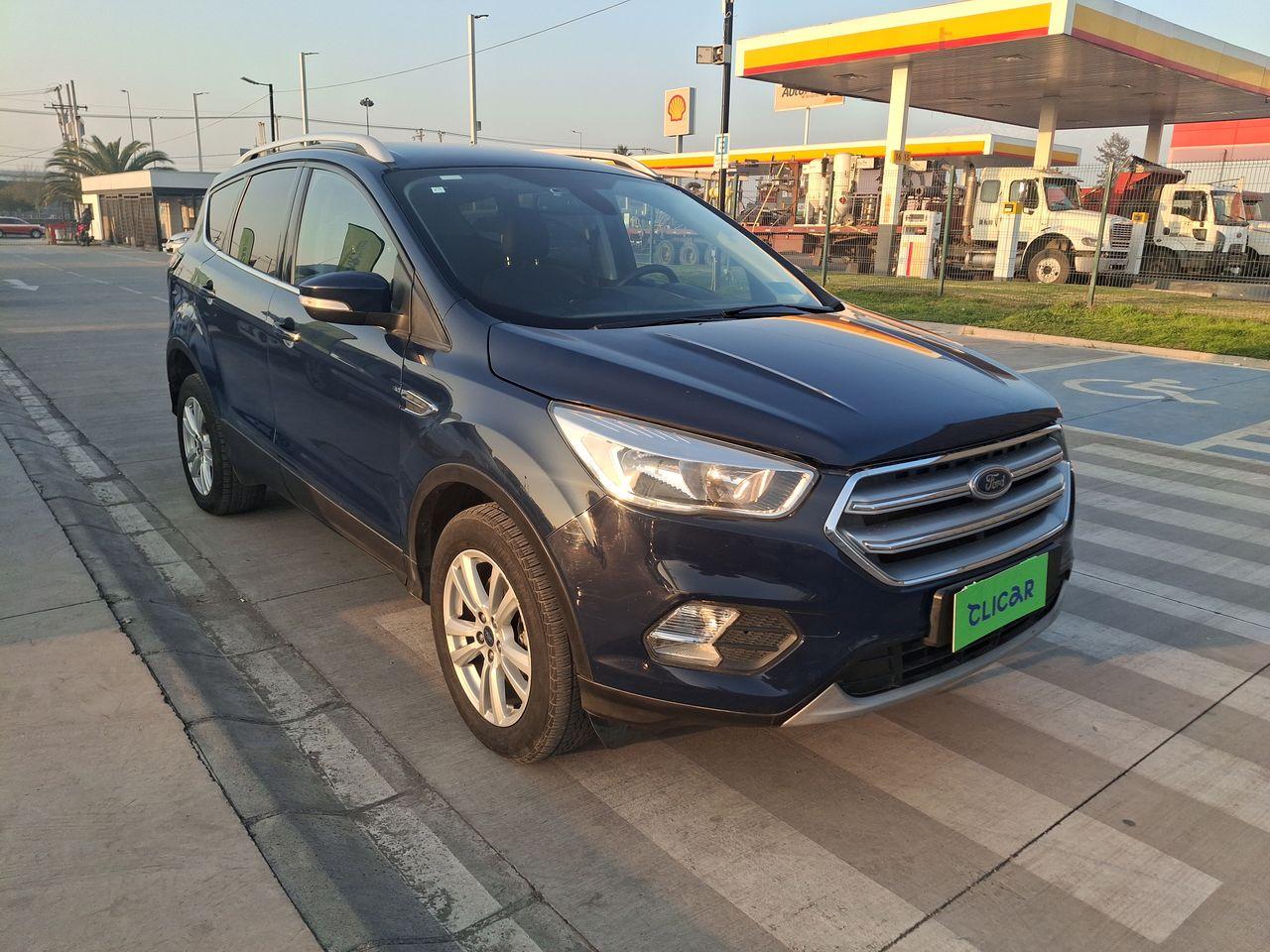 Station Wagon Ford Escape